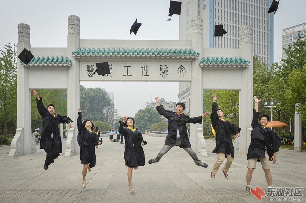 难得的大学毕业纪念照，曾院平摄影.jpg