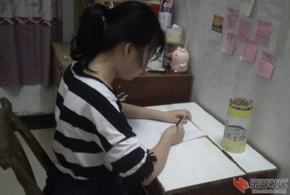 图为学生的课后作业练习，认真的人总是最美的.png