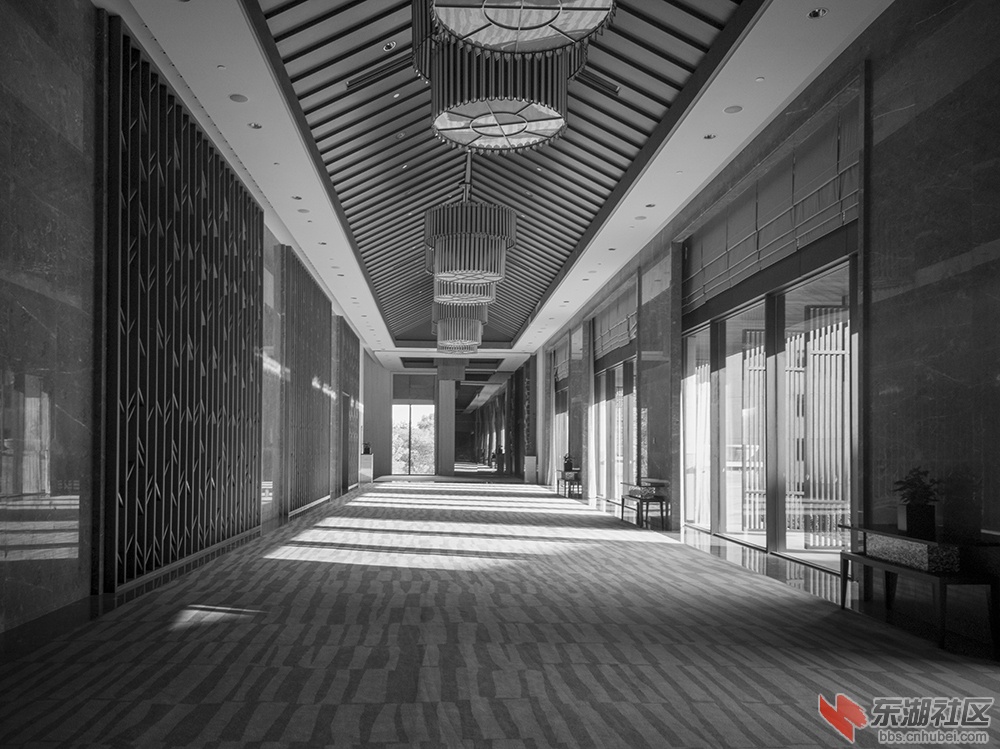3.酒店建筑艺术曾院平摄影 .jpg