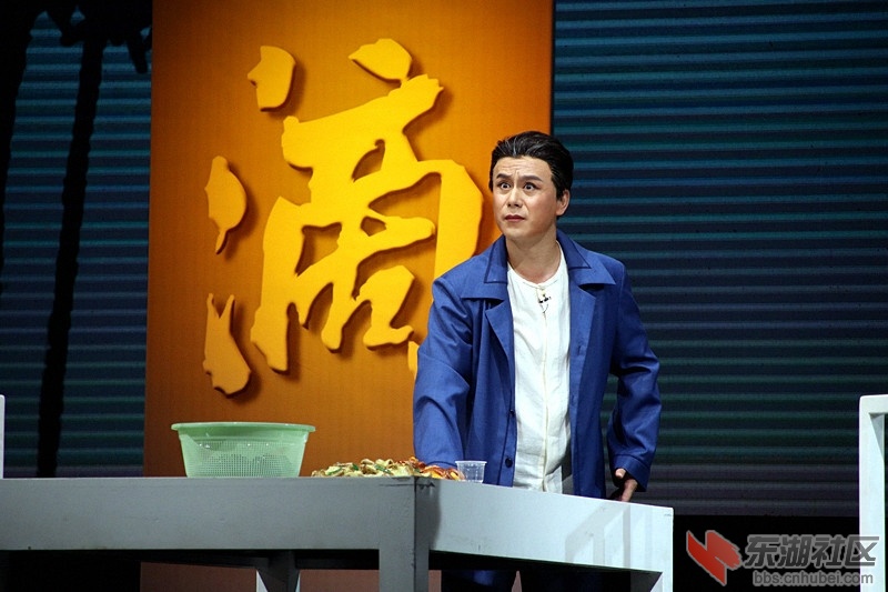 132710oddik4d26llxhgti.jpg