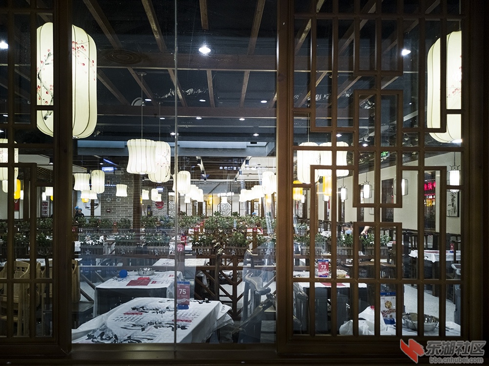 8.武汉光谷恢复“烟火气”曾院平摄影 .jpg