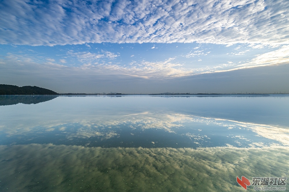 8.天空大舞台再秀武汉东湖风光 曾院平摄影.jpg