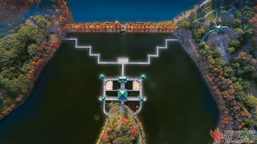 2.天空之眼之二曾院平摄影.jpg
