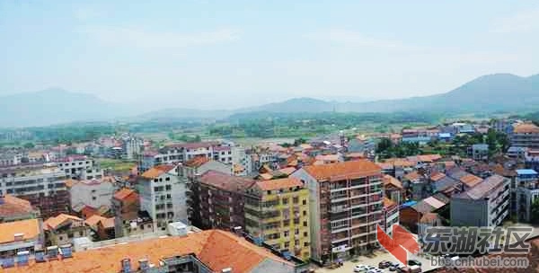   站在梅川高楼拍城东（二）