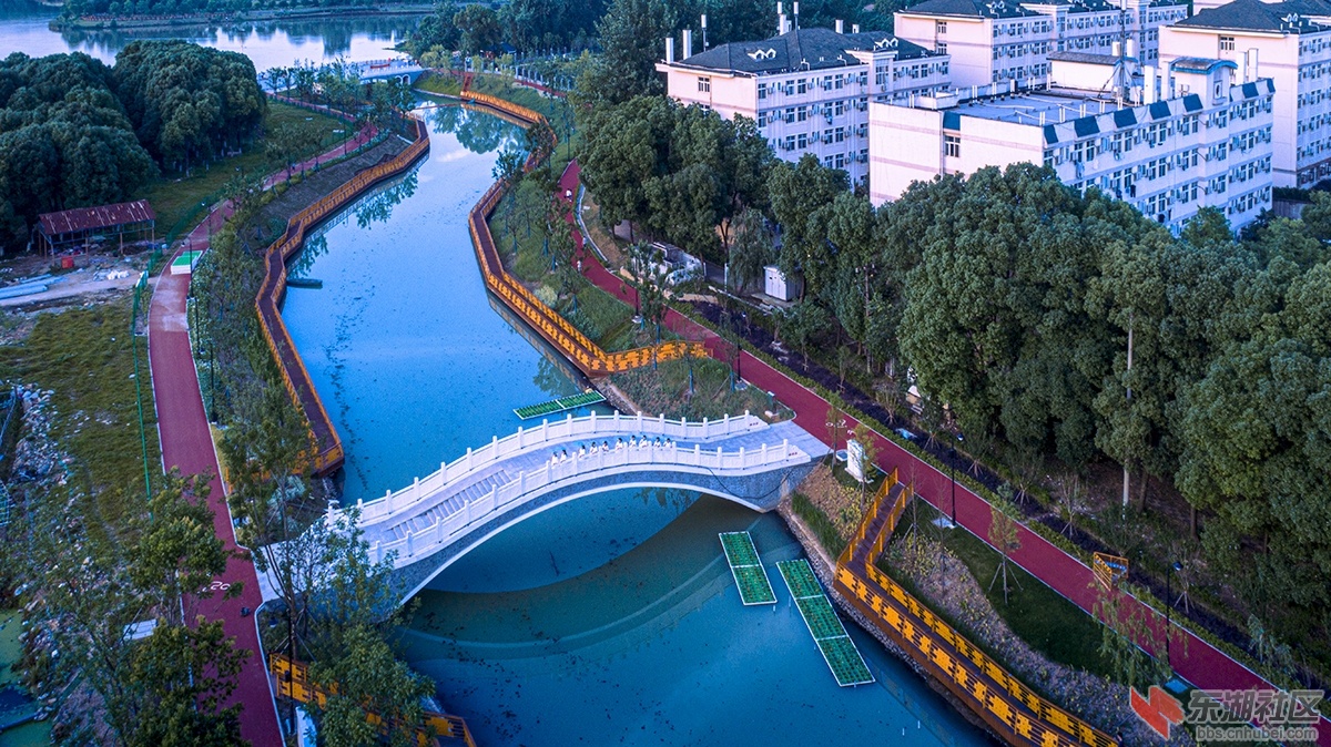 3.空中鸟瞰武汉市湖溪河改扩建工程 曾院平摄影.jpg