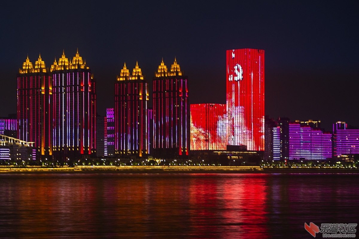 3.献礼建党100周年 曾院平摄影.jpg