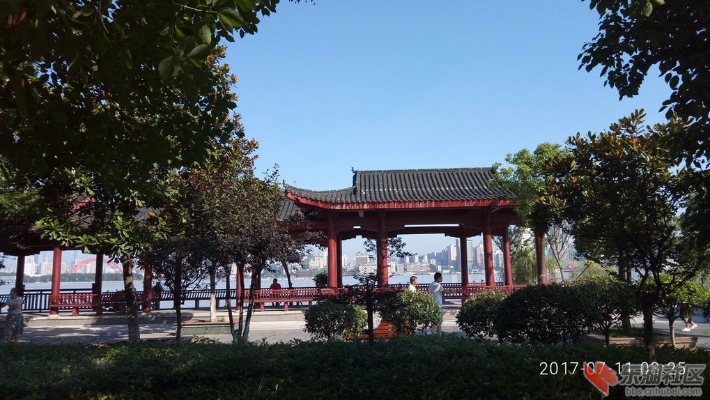 P70711-082509.jpg