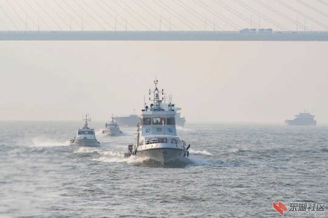 268a08080b7340fe.jpg