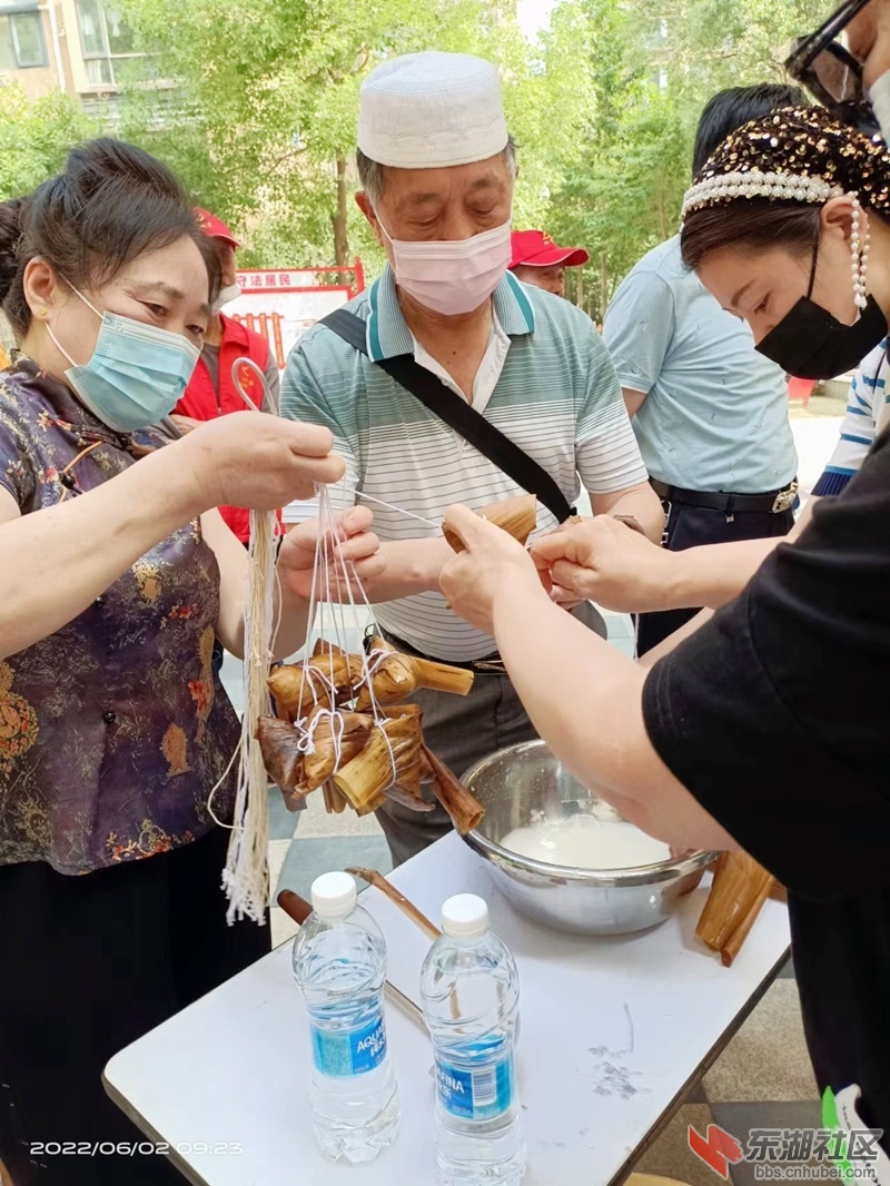 6－少数民族包粽子602144443.jpg