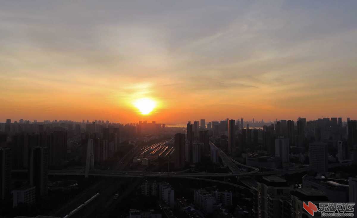 qxlarge-dsc-327B7C5906DBCD155D50CCB4AF41CF46.jpg