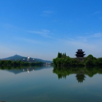 初夏襄陽护城河秀景