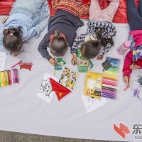 小手共绘未来梦