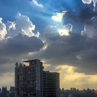读秒：看武汉秋雨来临前的风云变幻 曾院平摄影