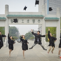 难得的大学毕业纪念照，曾院平摄影