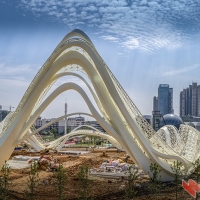舞动的空中彩带 曾院平摄影