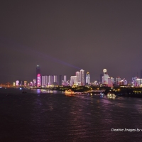华灯璀璨迎国庆 江城夜景美如画