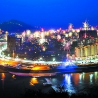 除夕夜竹山火树银花不夜城